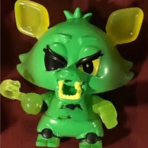 Radioactive Foxy Five Nights at Freddys S7 Funko Mystery Minis FNAF 2021